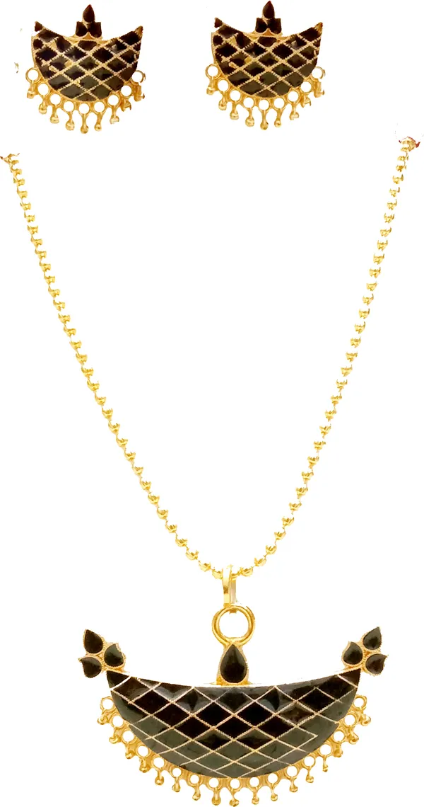 Assamese_Traditional_Gold_Plated_Black_Colour_Chain_Jewellery_Set_For_Women